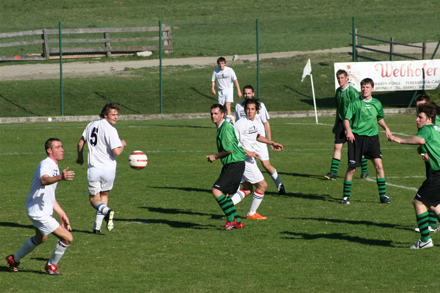 gal/19. Spieltag- SV Reischach-Wiesen/2007-04-16 SV Reischach - SV Wiesen 082.jpg